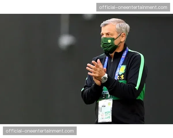 深度复盘：广东队第三节一波流，三分雨是如何摧毁对手防线的