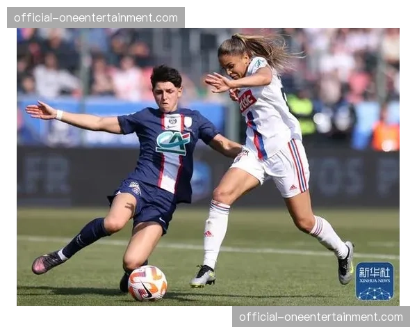 特写：巴黎圣日耳曼女足比赛创上座率纪录，女子足球关注度持续升温